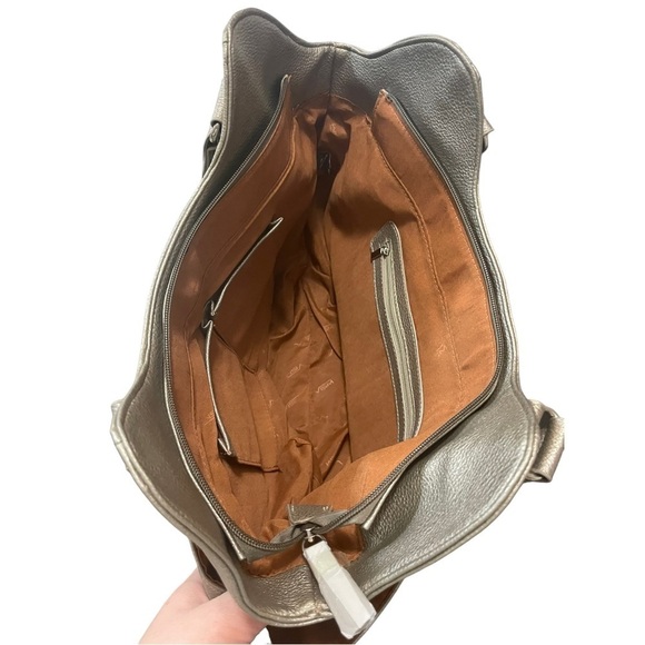 VISM Shooters Gear Concealed Carry Quilted Hobo Shoulder Bag NWT - Picture 4 of 6